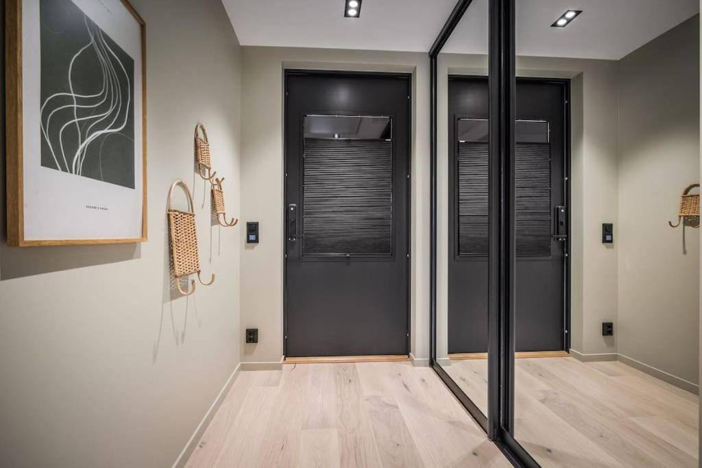 Stay L Luxurious Hideaway In Centrum ベルゲン エクステリア 写真